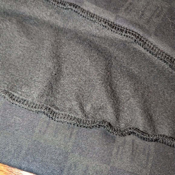 Black GAP hoodie - large - slightly cropped soft hooded sweatshirt - Checkered - Picture 4 of 10